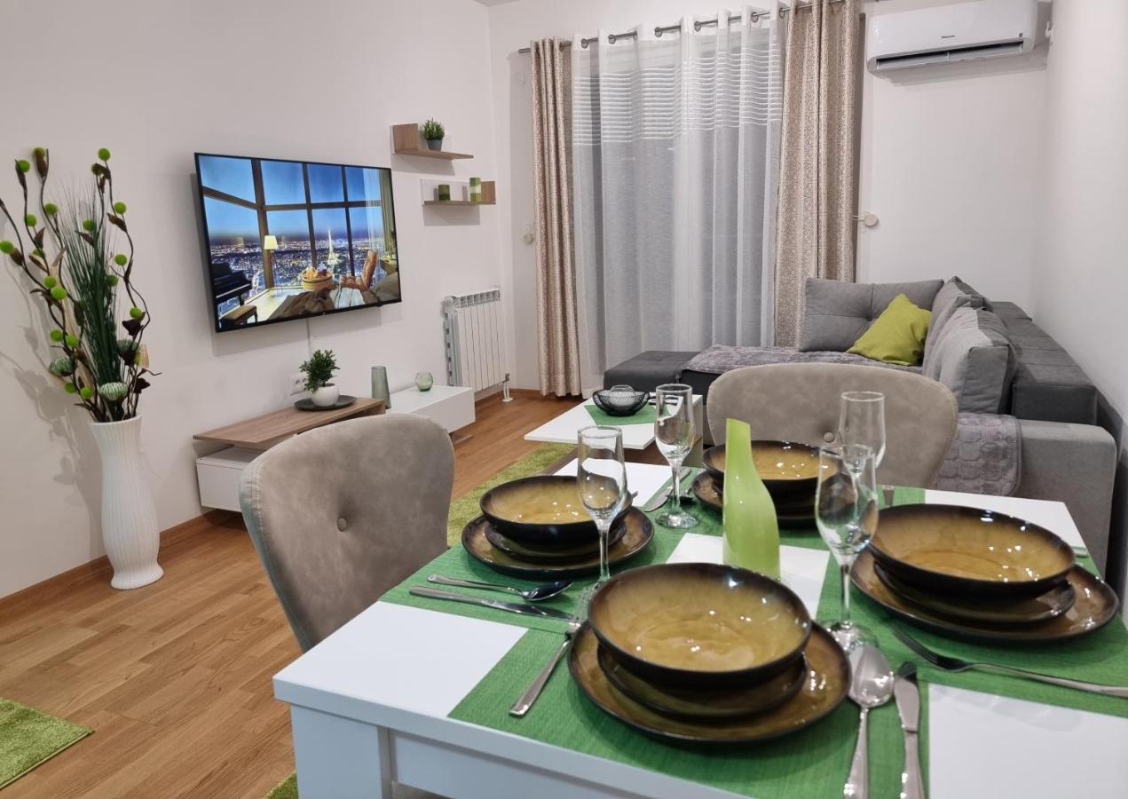 Modern & Trendy Apartment スコピエ エクステリア 写真