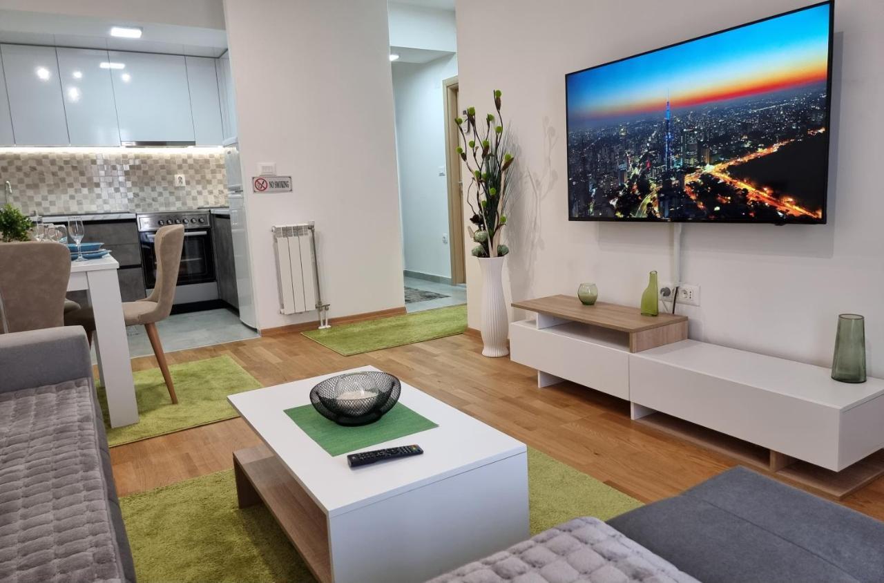 Modern & Trendy Apartment スコピエ エクステリア 写真