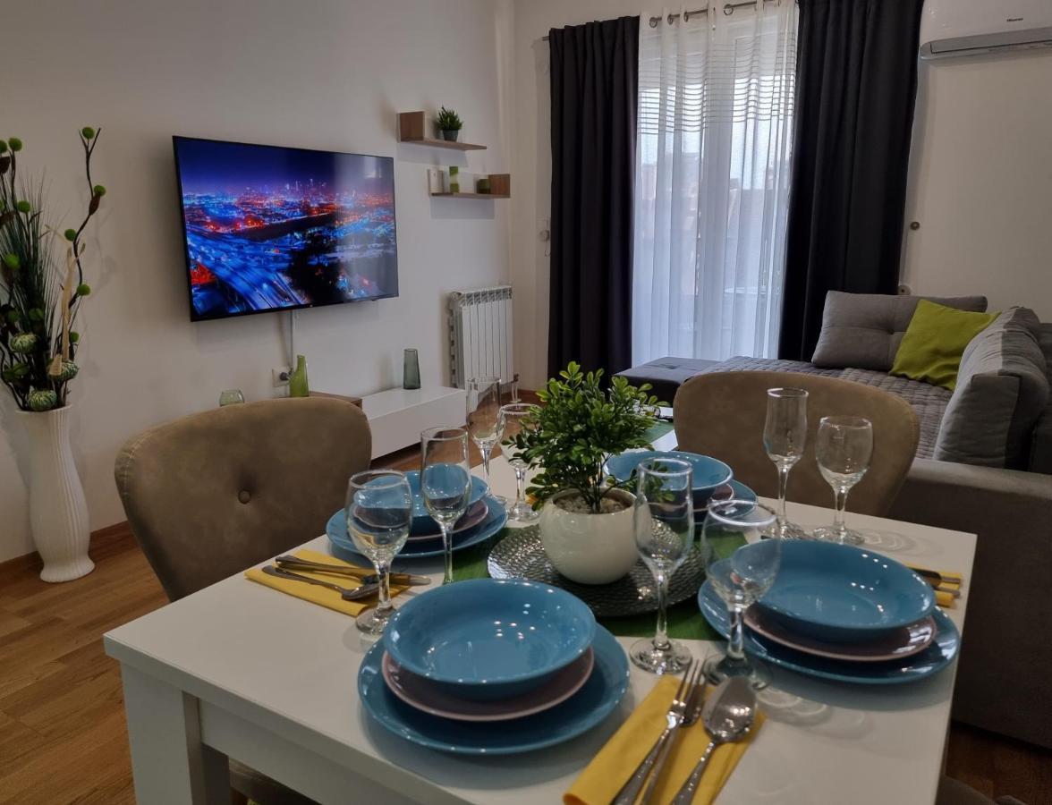 Modern & Trendy Apartment スコピエ エクステリア 写真