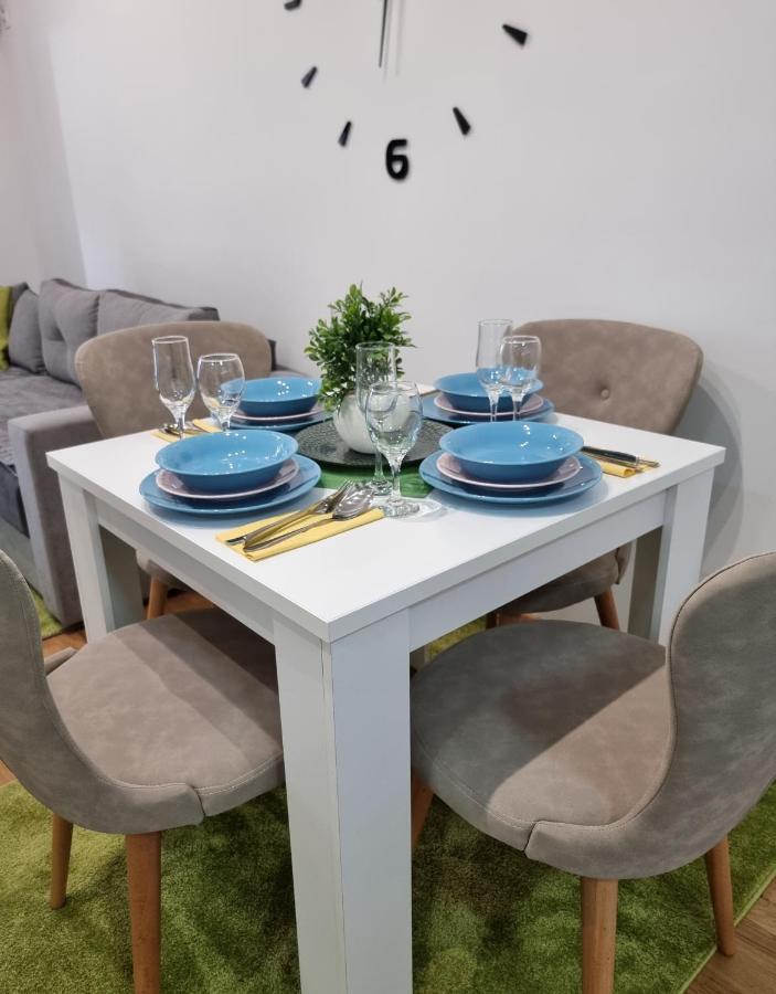 Modern & Trendy Apartment スコピエ エクステリア 写真