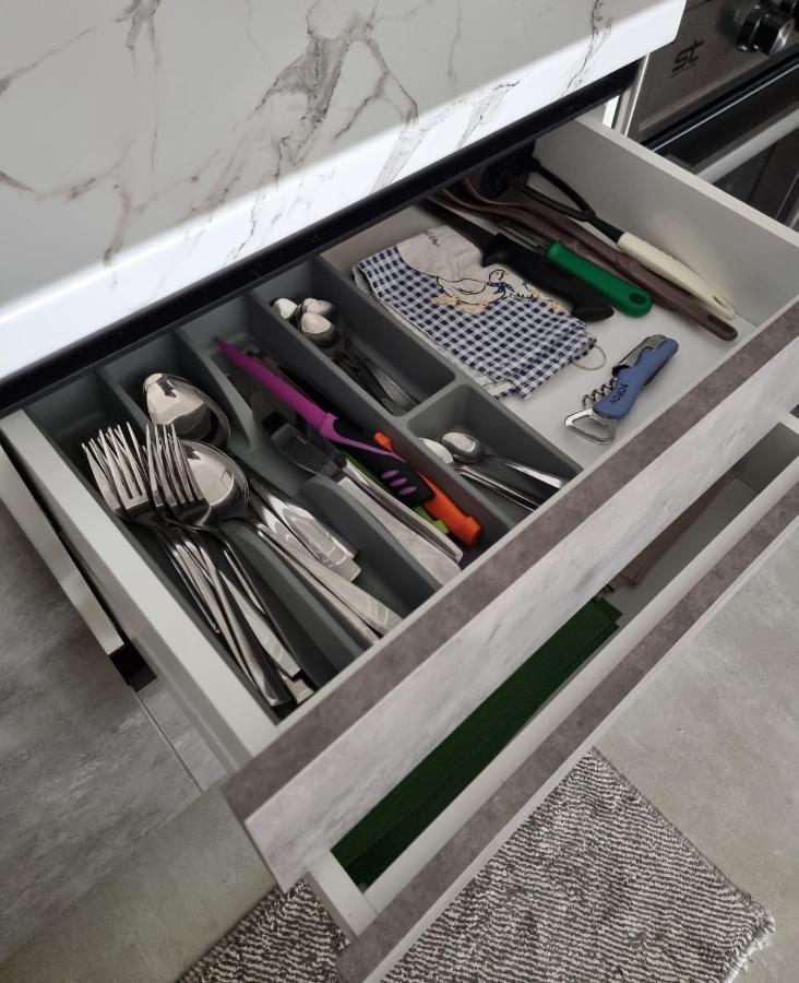 Modern & Trendy Apartment スコピエ エクステリア 写真