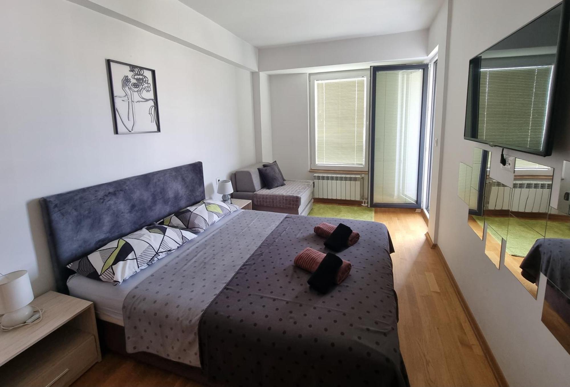 Modern & Trendy Apartment スコピエ エクステリア 写真